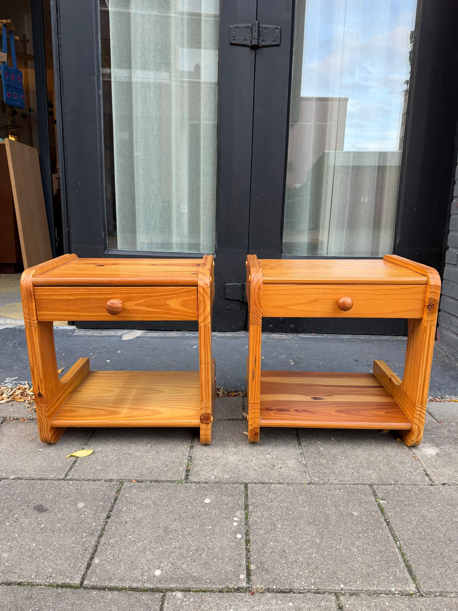 Set vintage nachtkastjes – foto 2