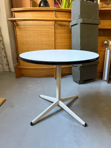 Vintage ronde tafel – foto 1